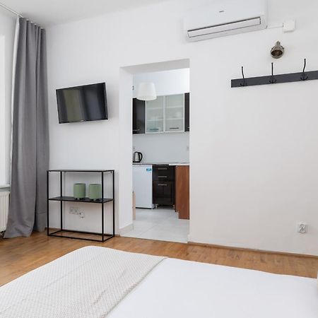 Studio Apartment With Ac - Dluga 65 Cracovie Extérieur photo